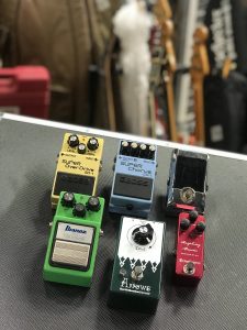 BOSS SD-1 CH-1 Ibanez TS9 OneControl Raspberry Booster EarthQuaker Devices Arrows KORG PB-01